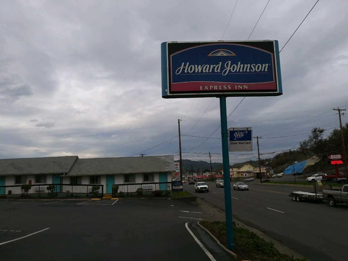 Howard Johnson By Wyndham Roseburg Dış mekan fotoğraf