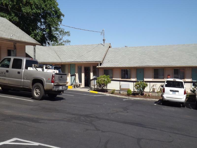 Howard Johnson By Wyndham Roseburg Dış mekan fotoğraf